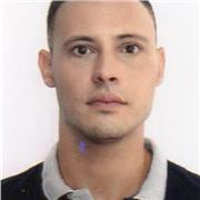 Enseignant de français expérimenté, licencié en Lettres et actuellement en master en Sciences du Langage